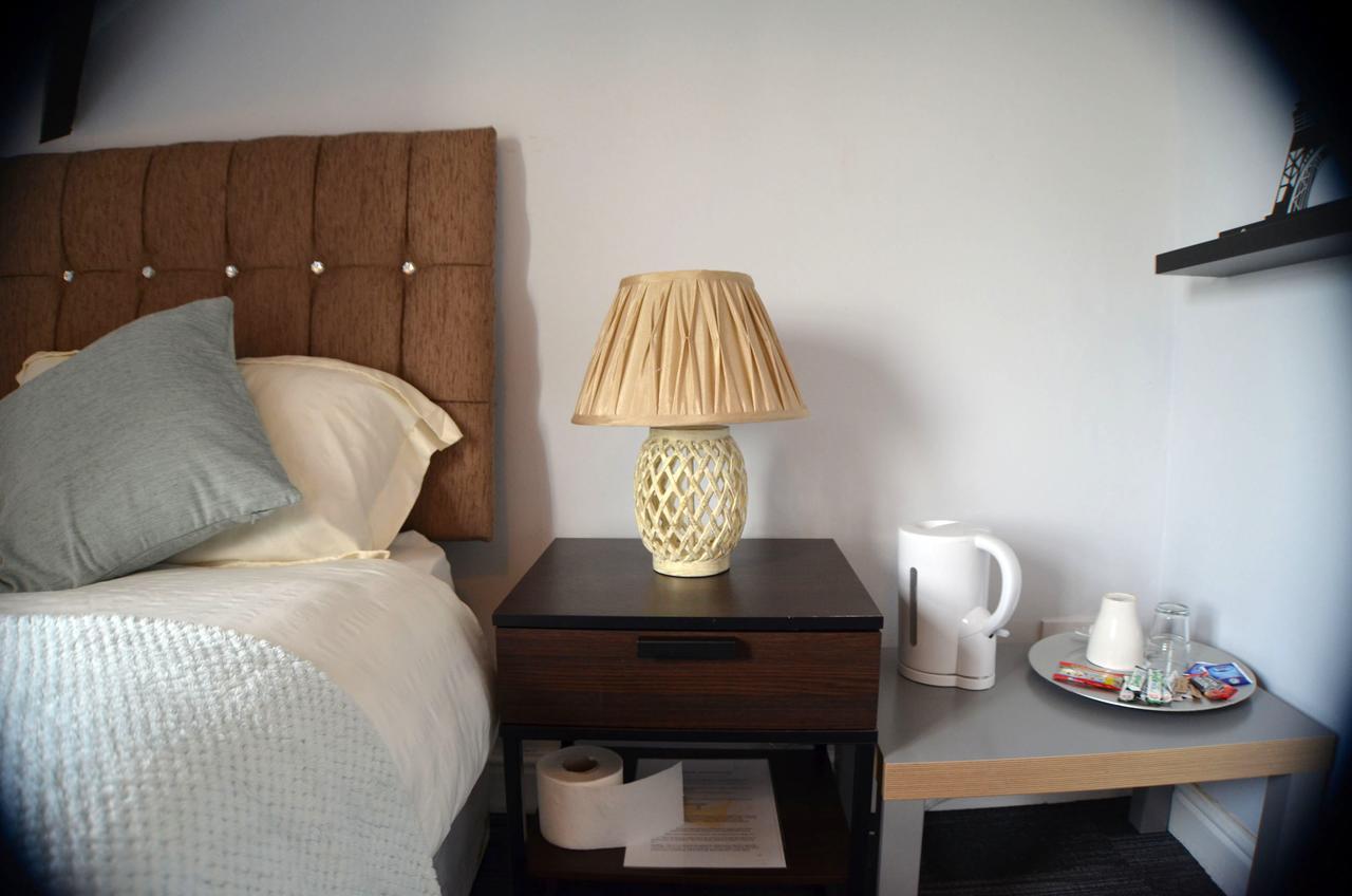 Queens Guesthouse Манчестер Экстерьер фото